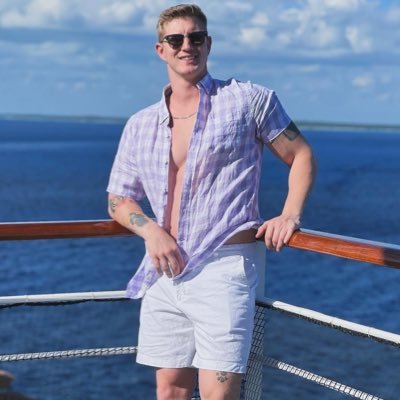 SeanJordan2548's profile picture. 1.2M Followers.  A believer of Jesus Christ ,, US Navy ⚓️⚓️⚓️