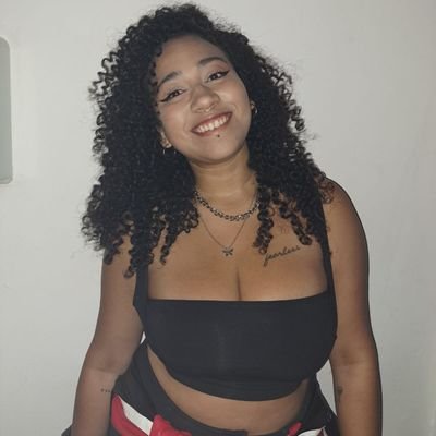 lauradonx's profile picture. kim, there's people that are dying !!!!