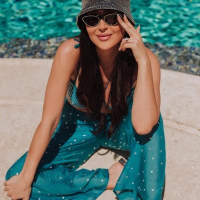 Raya198911's profile picture. I’ve been broken and rebuilt. That’s why my loyalty isn’t free. Respect it, protect it, and you’ll have a lifetime ally.  Betray it, and it’s gone forever.