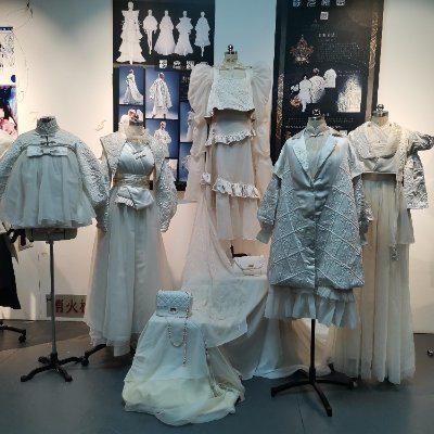 dnsldg's profile picture. 당신이 되고 싶은 사람이 되기 위해 노력하세요. 성공하지 못하더라도, 적어도 당신이 노력했던 모습만큼은 좋아할 거예요. ❤