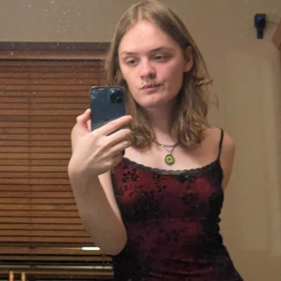 squeeeden's profile picture. girly music maker from the uk. silly little noises lover. i love being alive