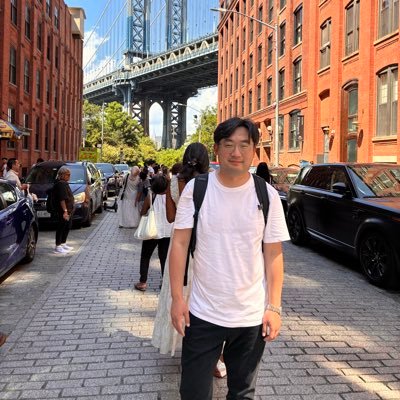 sundi73's profile picture. Product designer, value investor