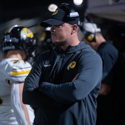 CoachGentry0601's profile picture. Asst. Football Coach | @ Pontotoc High School #WarriorStrong #WarriorPride UM Alum/Husband to @UM_AudreyToddy Father to Lola & Rett #LoveALittle💚💚💚