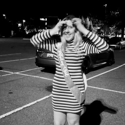 lukeinchainss's profile picture. ♡ cabs ♡ lifetime 5sos stan and no.1 ghost defender