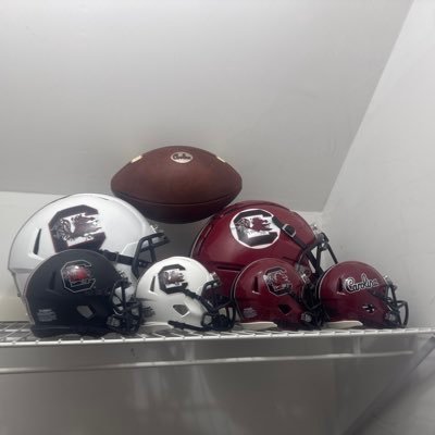 Gamecocksfan04's profile picture. School @GameCockFB HC @CoachSBeamer OC @mike_shula DE @CoachSterlLuc OL @CoachTeasley DL @ROBERTSON_9TWO WR @coachfurrey DC @CoachClaytonW TE @CoachSElliott