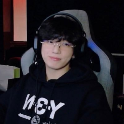 vopetulip's profile picture. me arrisco a escrever au