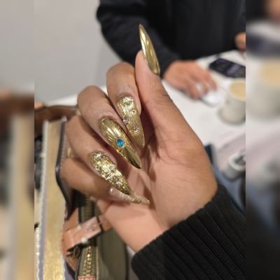 blckljc's profile picture. Trop belle pour ton bordel.