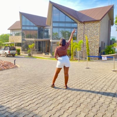 Exildah_N's profile picture. Human Resource Management Officer|Mom|Personal blogger| IG: https://t.co/UNJfJ9jOHr |Owner @La_stoffaZm
 |Chelsea💙 |Herbalife coach