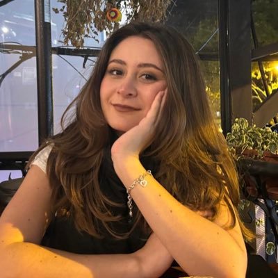 mari_robalino's profile picture. 2003 🇪🇨 | Quiteña | estudiante de comunicación y política | parte de @cruzaeldato | IG: mariajoserobalino