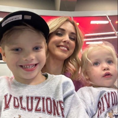 stellafranco443's profile picture. I’m single mother with 2 beautiful kids awww 😊