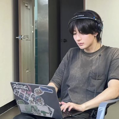 thisisjeremys's profile picture. 