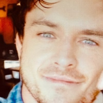 Mikeeofi's profile picture. 