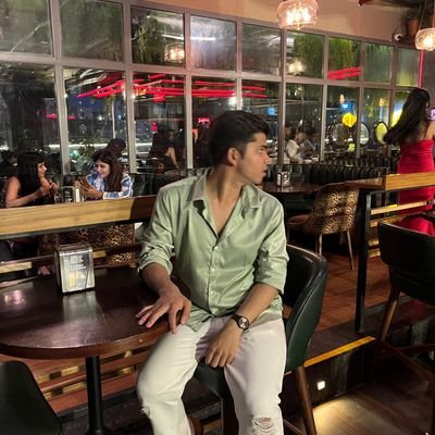 itzz_vinamrh's profile picture. 19 he/him🌈
Virgo♍
P.S. Taylor swift is my mother