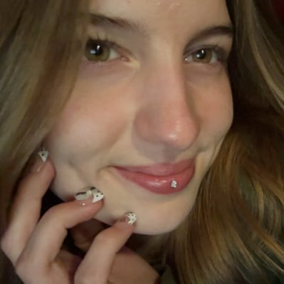 GoddessDiva304's profile picture. I’m already fed up with yall🙄 make me happy!! Your money belongs to me! New here, I’m don’t w the chitchat now pay up! https://t.co/BvXosfNMCR #PayMe