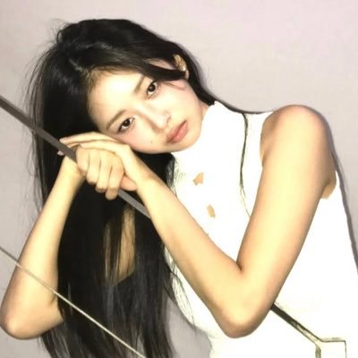 ssaturnude's profile picture. Like the moon, we must go through phases of emptiness to feel full again.