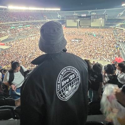 Leandrinholibo1's profile picture. Hincha y socio de Platense⭐️🦑.    Somos distintos, tenemos un color distinto, sentimos distinto.     Claudio Ariel Sponton⚪️🟤⚪️