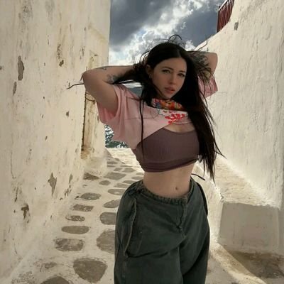 CareyMinam52475's profile picture. Always be happy 😊 in everyday of your life and stay alone ✨ 😊