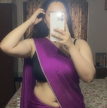 Aleeta__m__Nair's profile picture. 𝙈aLLu🥂| 𝙈ilf | 37F 👑 | Mallurani 👑 | #Nsfw | Hubby♡@Hari_prasad20 | Managing Director at #NiksarIndustries👠