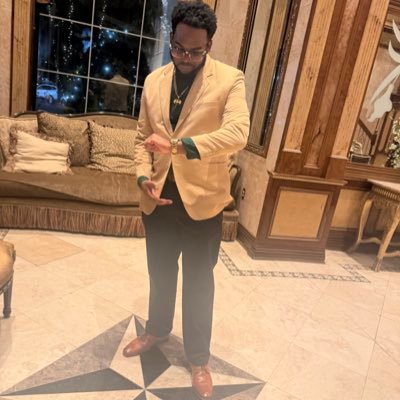 _hennyblanco's profile picture. More League | More Henny | More Life | #FlyEaglesFly | #HeatNation | #NJDevils | #RingTheBell