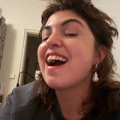 Yuliia3583262's profile picture. hi, I’m pottery from Ukraine hoping to become German