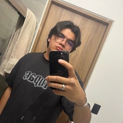 JuanSCorral1's profile picture. Q te importa w