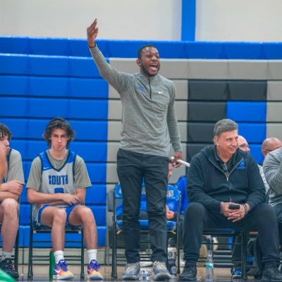 TripleDoubleXO's profile picture. Basketball X's &O’s Content. ~ @JDDeezus. @RisingCoaches Former Juco & D3 Basketball Coach.