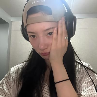 sjunghwand's profile picture. infj) ー phenomenal handsome in trend of the biggest world ⩩JUNGHWAN ⩩YOSHI ⩩HYUNSUK⭐️1️⃣ @realmadrid is her hidden love