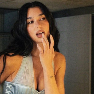 butterflyfreee9's profile picture. Be yourself nobody can be you @helenaprestes #heleners Spreading kindness & chasing dreams. | Sunset Lover🌅| Italian woman around the 🌍#FREEPALESTINE 🇵🇸 💔