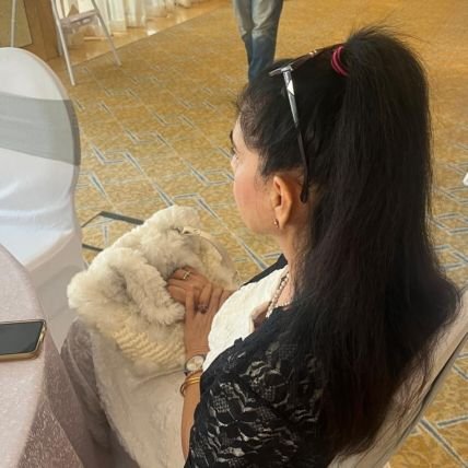 iamruxana's profile picture. Florals-my clothing label-2003-2009.  Sports-Music-theatre.  RPs/likes-No endorsements.  Je suis comme Je suis.