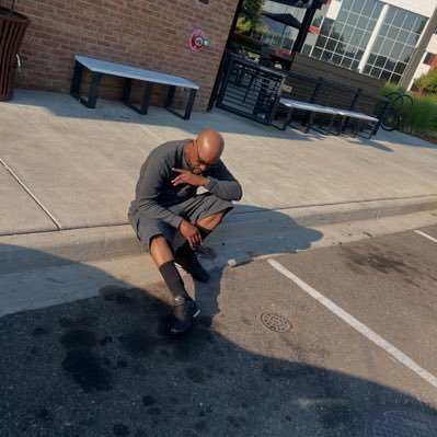 tljohn1's profile picture. 