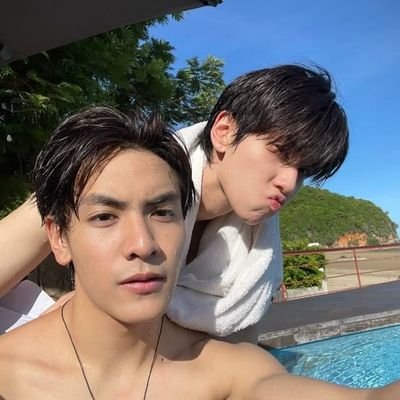 j4_joongdunk's profile picture. another side of @chaitasticc || but still loving the same things— JoongDunk and their little sunshine, JAIDEE 🌻