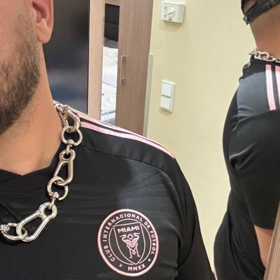 Medboymars's profile picture. De Marseille, Soumis au boss avec TN , j’aime décrasser TN et lécher 🦶🦶🦶 , Bon chien 🐶🐶😈😈🔥🔥wouaf Wouaf / Poppers / Grey Goose-Redbull /