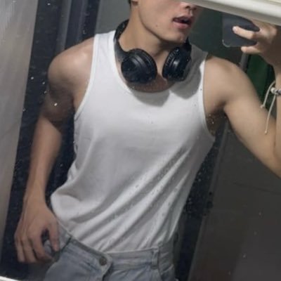 Bomelozdam's profile picture. Nhận phá mọi chiếc loz dam😋