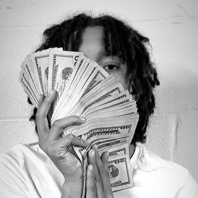 411322Lay's profile picture. 