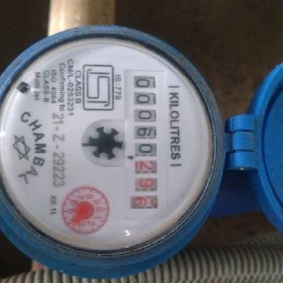 xennialsnj's profile picture. #Millionaire