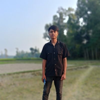 MdKh14209's profile picture. Both flags have the same creator,