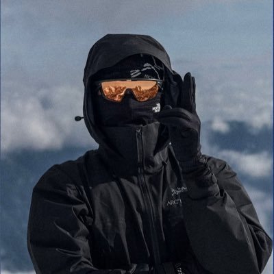 DLoadingq_'s profile picture. Content Creator and Competitive Warzone Player