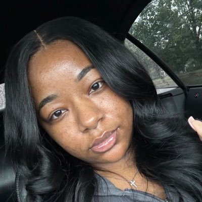 prettyyy_kitty's profile picture. never the loudest in the room, but always noticed ✨