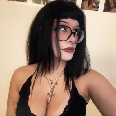 11lilith21's profile picture. 23 yo chronically online teenage girlie | ig : alltooweb
