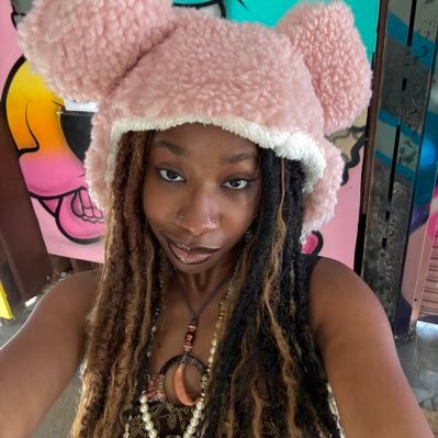 notadiaphobic's profile picture. 22 | She/They | Cursed Doll | I like clothes, music, and pinterest | Multidisciplinary Artist | Dee🧸 fanpage 🇳🇬🫀 | New account | Dm fee $25: $Adinia