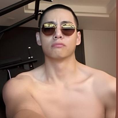 leeowonuna's profile picture. SAVE ME