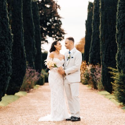 husniye_x's profile picture. product designer 👩🏽‍💻 Aslan’s mum 🦁