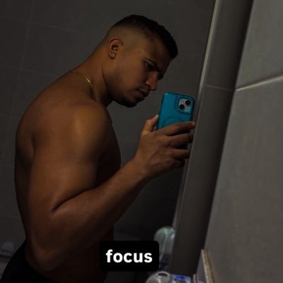 yubramhamptom's profile picture. ᴠᴇɴᴇᴢᴏʟᴀɴᴏ/ᴄᴀʀᴀǫᴜᴇñᴏ🇻🇪       Instagram: Yubramhamptom⚡️