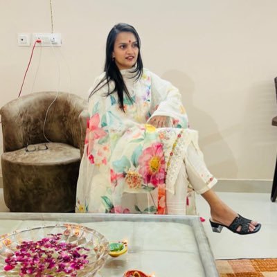 SoumyaTrp's profile picture. PGY3 General Surgery 🩺 | Work of God ✨| Pumpkin’s Momy 🐶 | Cynophilist |Instagram : @not_that_subtle