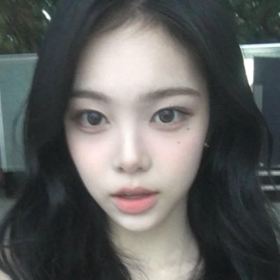 myluckyhoon's profile picture. 에눌 사절 / 답 느린 분과 거래 X / 인증 후 바로 입금 안 하시면 차단 / 배송 중 하자 책임 X / wise 거래 안 합니다 / 입금 후 환불 불가 / only Korean account, address 🅾️