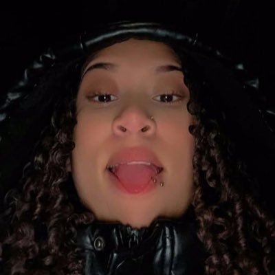 calumbiilorena_'s profile picture. just do it.