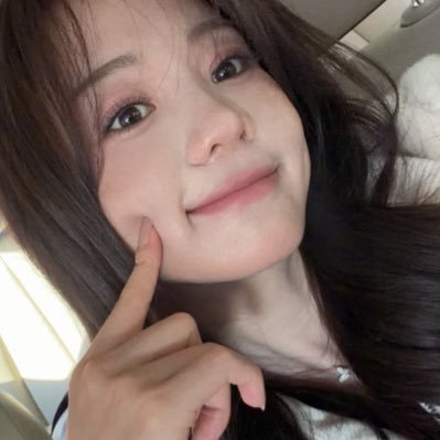 woshihazel's profile picture. #胡意旋