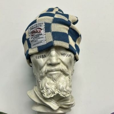 Rcr8tor's profile picture. trying 2b 🆓| I design cool stuffs | I bring creative ideas to life|my media is beautiful,made it for you💐.