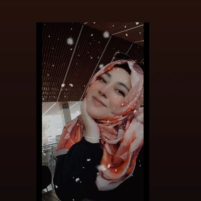 MSocket65571's profile picture. Bir zamanlar gökyüzünde parlak ve cesur bir yıldız vardı. Herkes ona bakar, ışığıyla yolunu aydınlatırdı. Ama bir gün, yıldız kendi yolunu çizmek istedi;