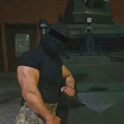 puuniisheur's profile picture. matin midi soir chantier